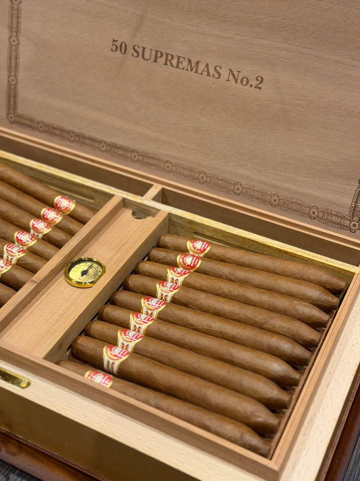 H. Upmann Supremas No.2 Replica Humidor Antiguo 2014 open 