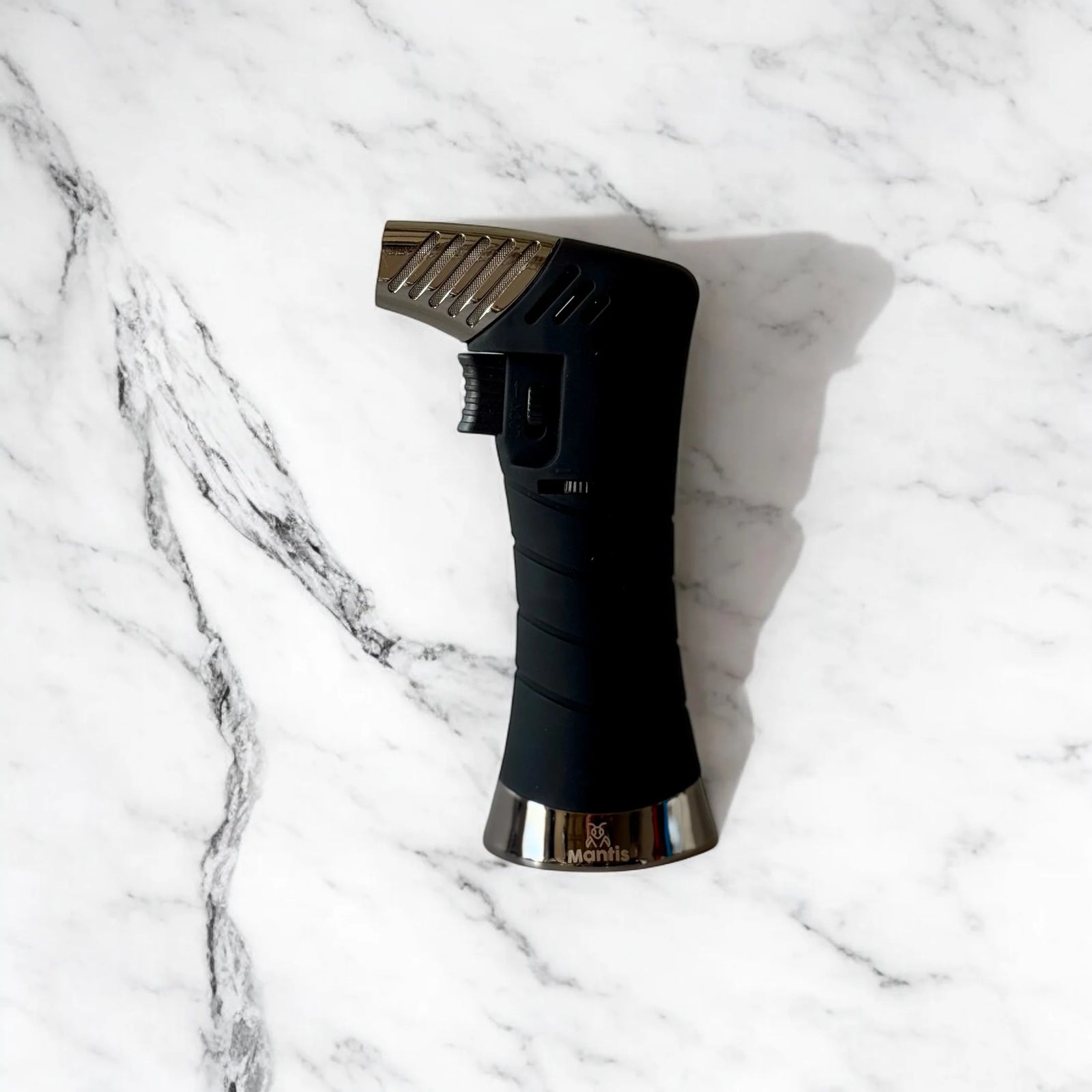 Mantis Inferno Table Lighter Black
