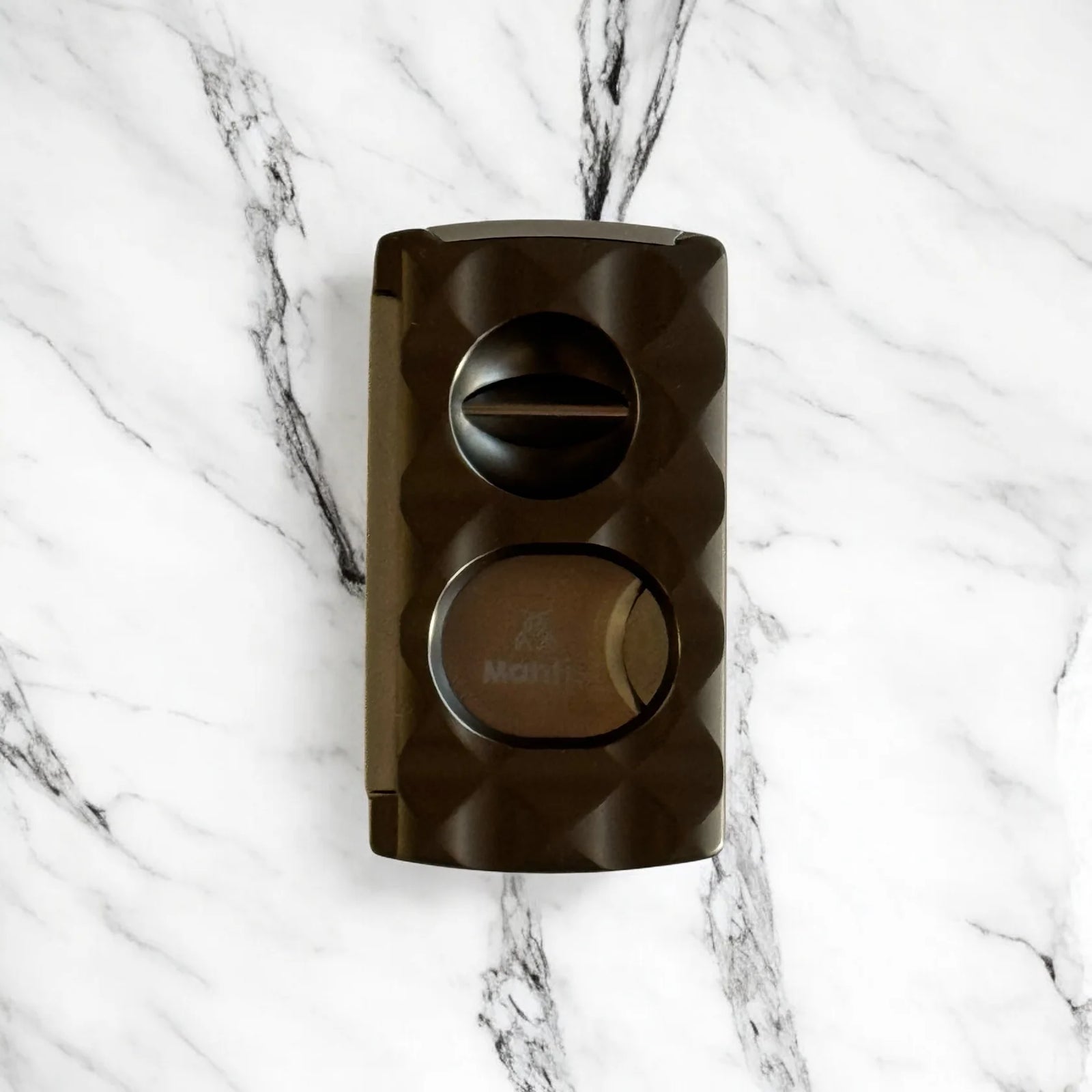 Mantis Universal Cigar Cutter Facetted Grey