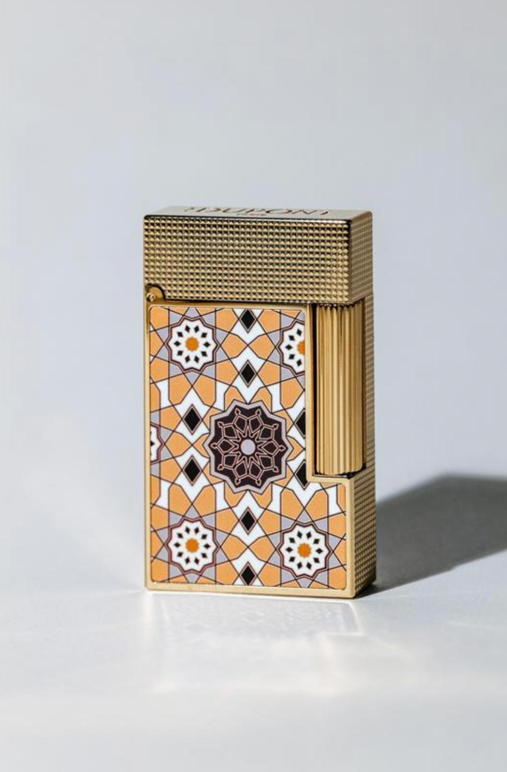 S.T Dupont Alhambra Cigar Lighter Ligne 2 Yellow/Gold
