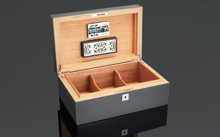 PCC Siglo Dog In Black Cigar Humidor 75 cigars