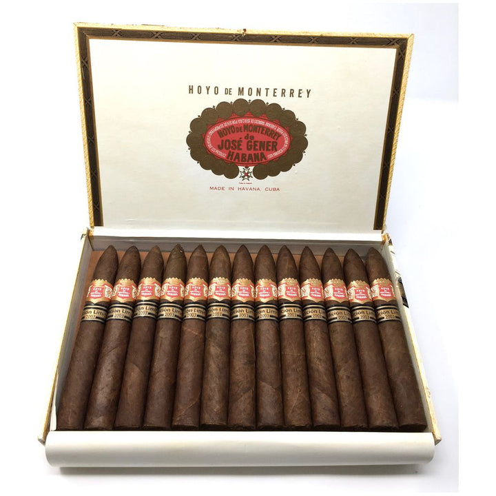 Hoyo de Monterrey Piramides LE 2003