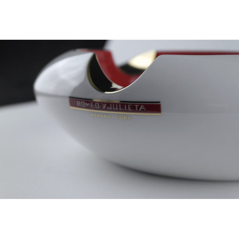 Cigarte Romeo and Julieta Cigar Ashtray Porcelain - 3 Cigars