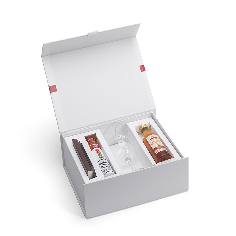 Romeo y Julieta Short Churchill and Hine Cigar Reserve XO Cognac Gift Box