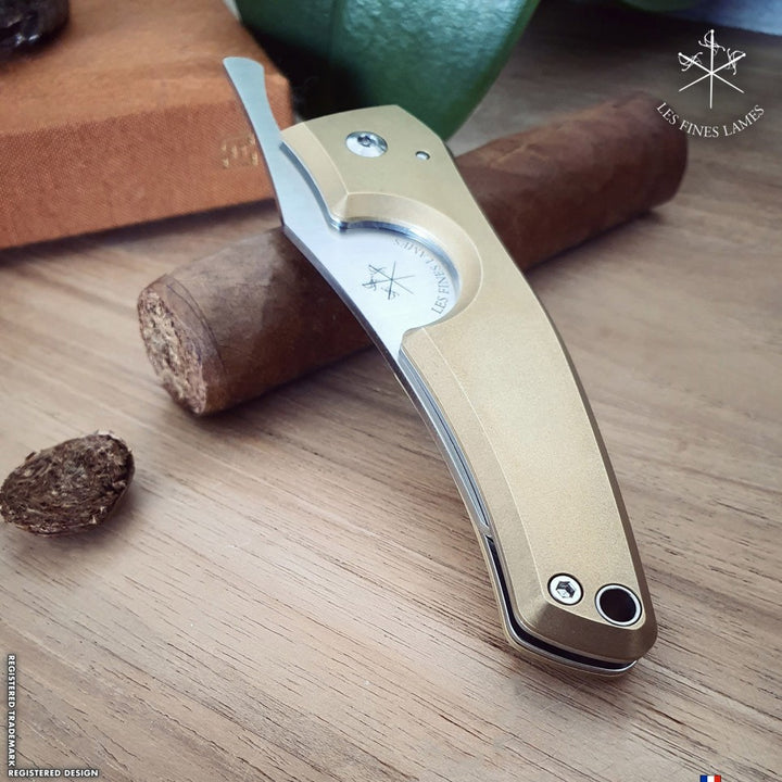Les Fines Lames Le Petit - Brass, cigar accesories, cigar cutter, cigar knife