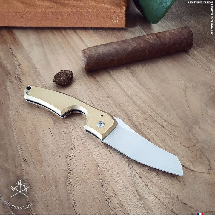 Les Fines Lames Le Petit - Brass, cigar accesories, cigar cutter, cigar knife