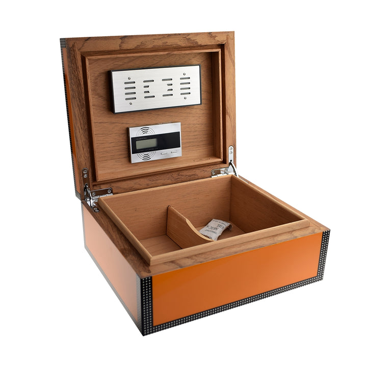 Cigar humidors, budget humidor, 40 cigars, cigar accessories.