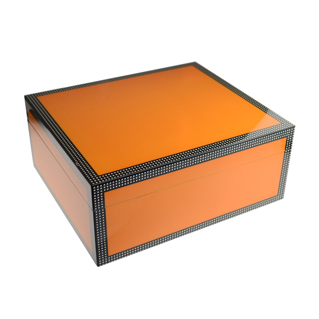 Cigar humidors, budget humidor, 40 cigars, cigar accessories.