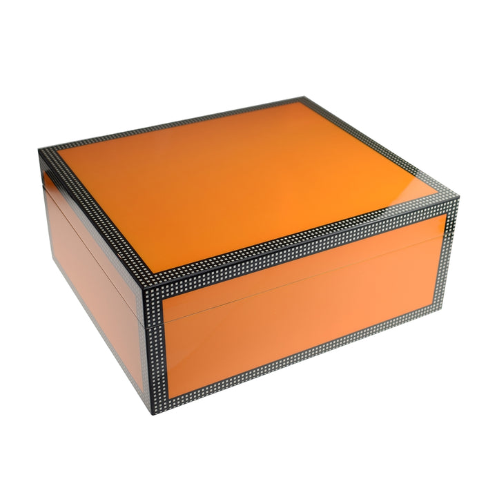 Cigar humidors, budget humidor, 40 cigars, cigar accessories.